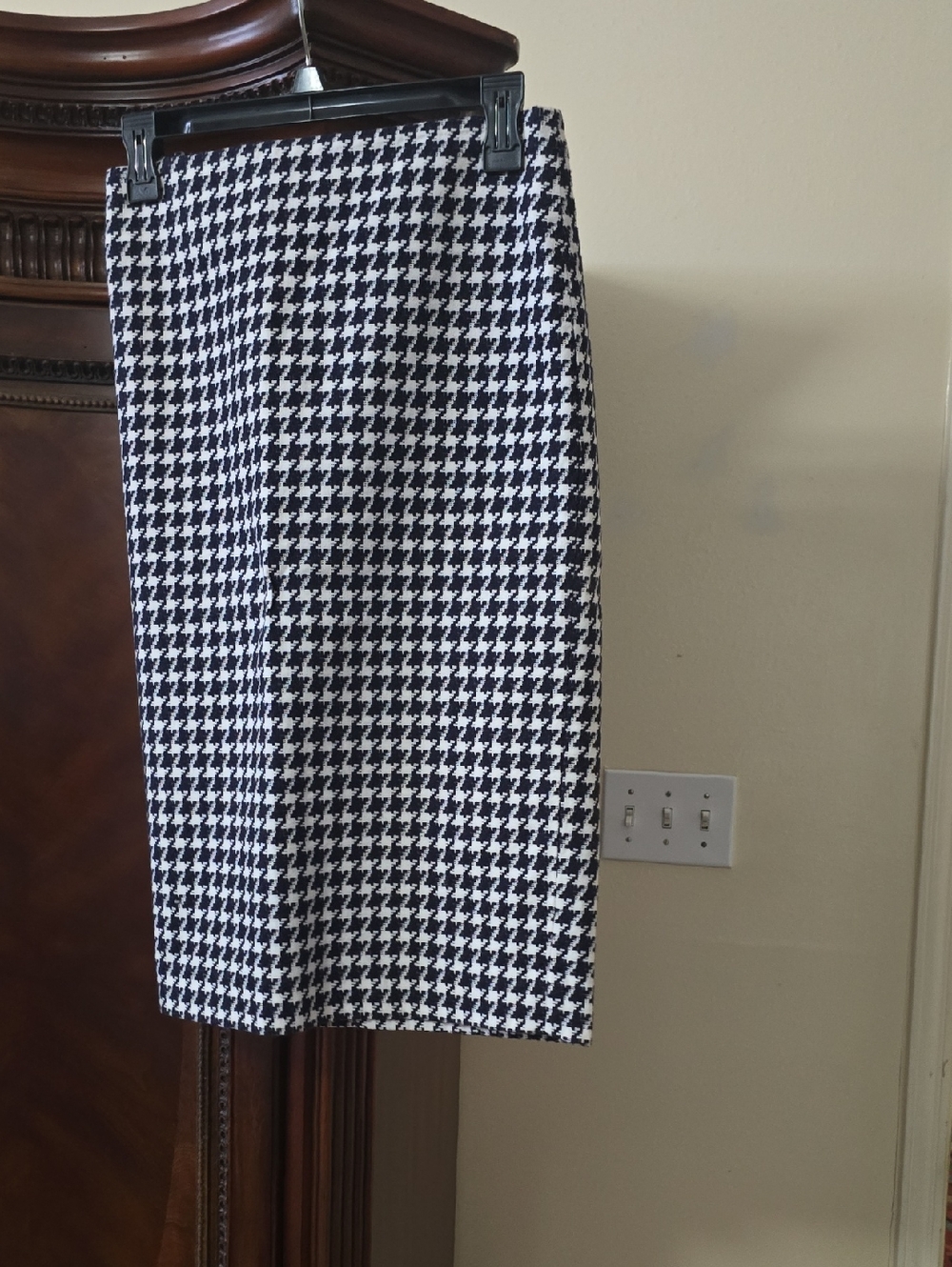 Talbots Black and White Houndstooth Pencil Skirt